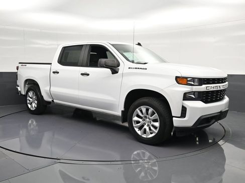 Used 2020 Chevrolet Silverado 1500 Custom w/ Custom Value Package AWD/4WD image 5