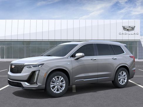 New 2025 Cadillac XT6 Luxury image 32