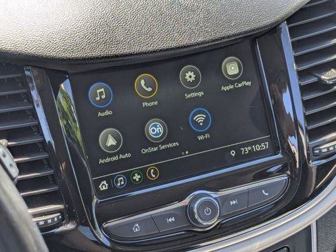 Used 2019 Chevrolet Trax LT w/ LT Convenience Package FWD image 18