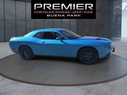 Used 2023 Dodge Challenger SXT w/ Blacktop Package image 9