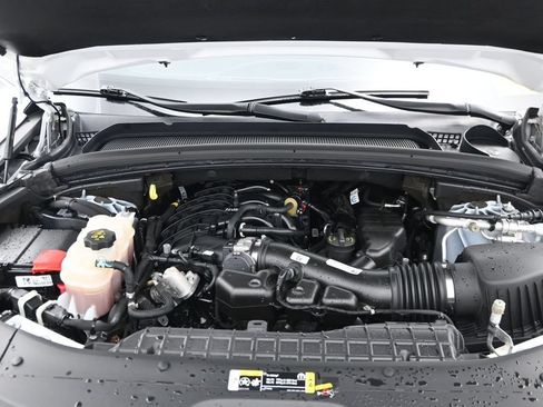 Used 2023 Jeep Grand Cherokee Laredo RWD image 16
