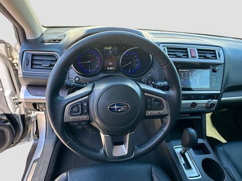 Used 2017 Subaru Outback 2.5i Limited image 13