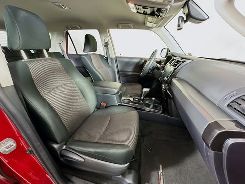 Used 2024 Toyota 4Runner TRD Off-Road image 29