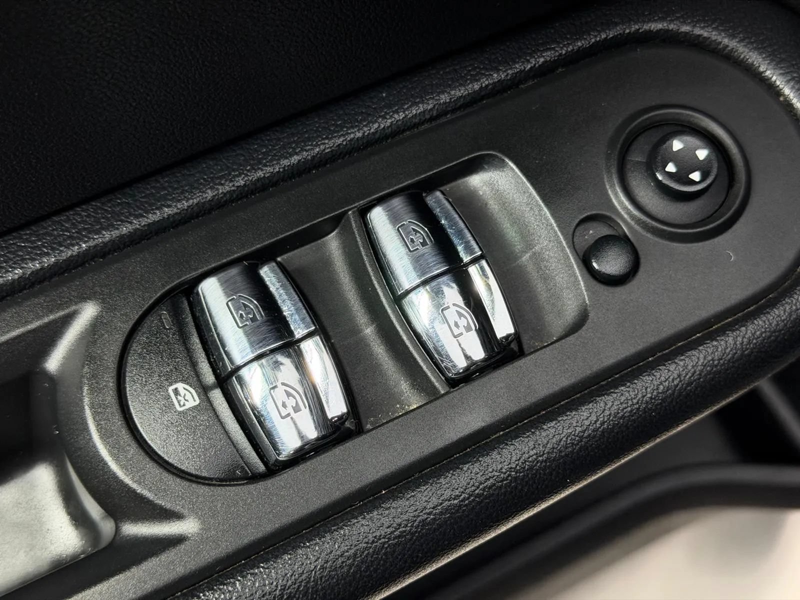 Used 2018 MINI Cooper Countryman FWD image 24