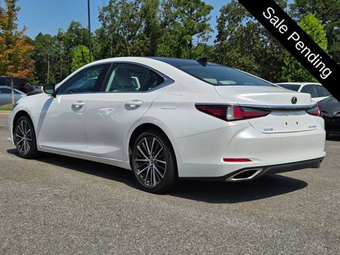 Certified 2023 Lexus ES 350 w/ Premium Package FWD image 3