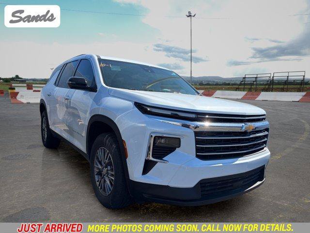 Used 2026 Chevrolet Traverse LT w/ Driver Confidence Package FWD image 1