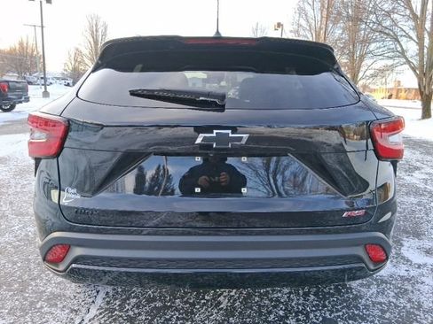 Used 2024 Chevrolet Trax RS w/ Driver Confidence Package image 4