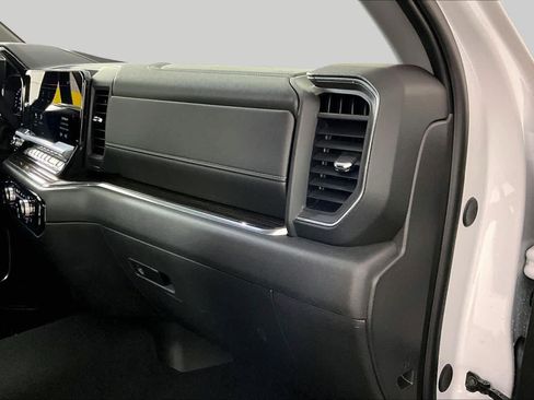 Certified 2024 GMC Sierra 1500 Elevation AWD/4WD image 18
