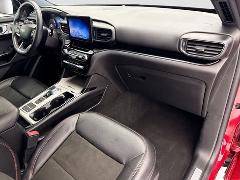 Used 2022 Ford Explorer ST-Line RWD image 16