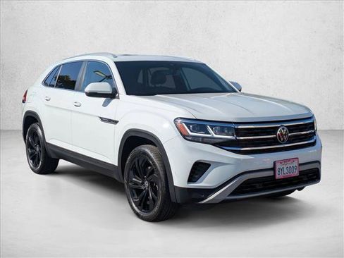 Used 2021 Volkswagen Atlas Cross Sport SEL w/ Luggage Net & Mats Package FWD image 3