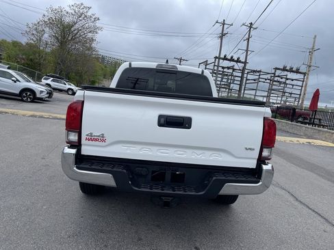 Certified 2023 Toyota Tacoma SR5 AWD/4WD image 4