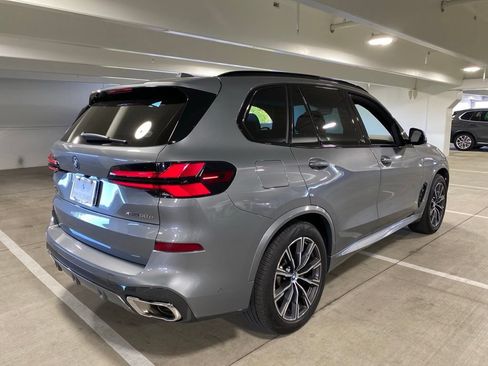 Used 2024 BMW X5 xDrive50e AWD/4WD image 4