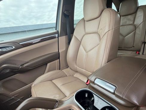 Used 2014 Porsche Cayenne S image 20