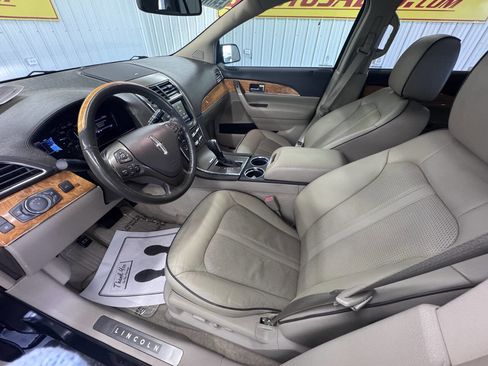 Used 2013 Lincoln MKX Base AWD 4dr SUV image 21