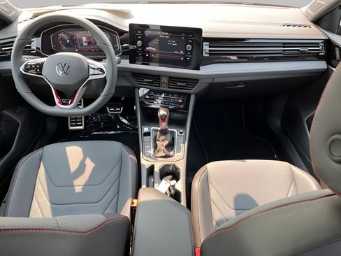 New 2025 Volkswagen Jetta GLI Autobahn image 9