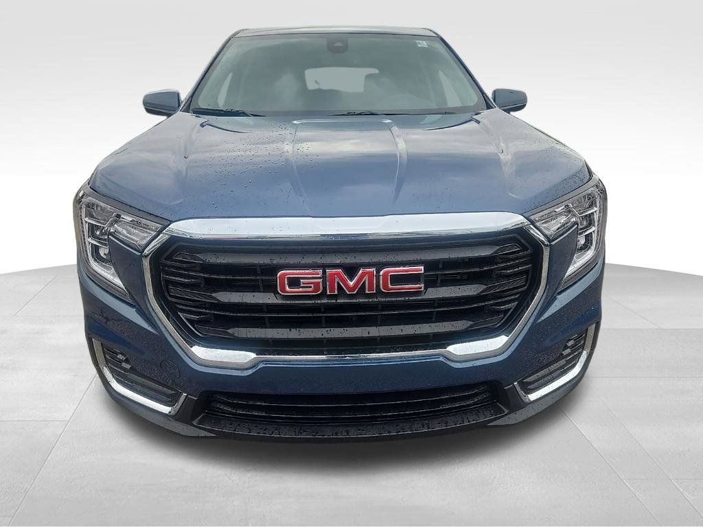 Certified 2024 GMC Terrain SLE AWD/4WD image 8