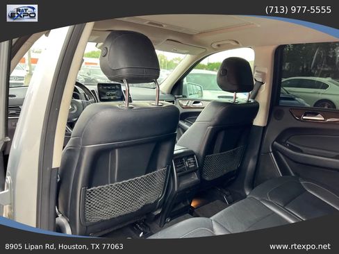 Used 2017 Mercedes-Benz GLS 450 4MATIC image 32