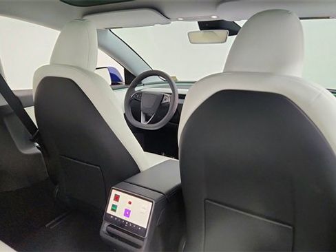 Used 2025 Tesla Model 3 Long Range image 25