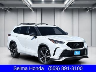 Used 2022 Toyota Highlander XSE AWD/4WD video 1