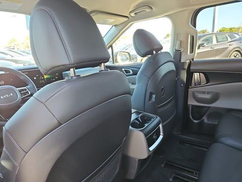 New 2026 Kia Carnival image 10