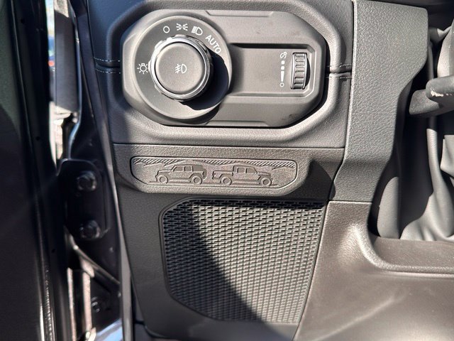 New 2027 Jeep Wrangler Unlimited Sahara AWD/4WD image 17