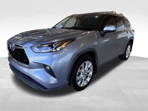 Used 2021 Toyota Highlander Limited AWD/4WD image 3