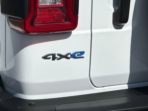 Used 2022 Jeep Wrangler Unlimited Rubicon 4xe w/ Steel Bumper Group image 34