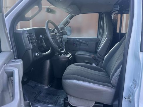 Used 2024 GMC Savana 2500 w/ Driver Convenience Package image 11