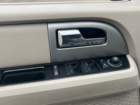 Used 2013 Ford Expedition EL Limited image 9
