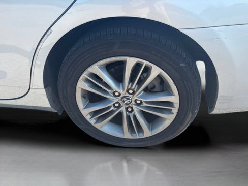 Used 2016 Toyota Camry SE FWD image 31