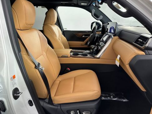 New 2026 Lexus LX 600 4WD w/ Luxury Package image 21