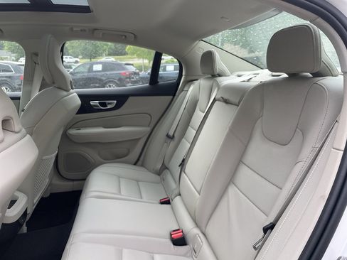 Used 2025 Volvo S60 B5 Plus AWD/4WD image 22