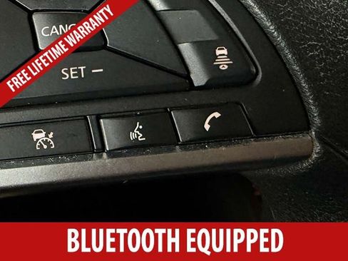 Used 2024 Nissan Sentra SV FWD image 9