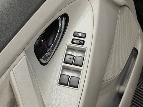 Used 2011 Toyota Camry Hybrid FWD image 29