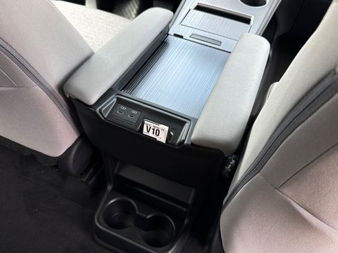 New 2026 Toyota Sienna LE FWD image 20