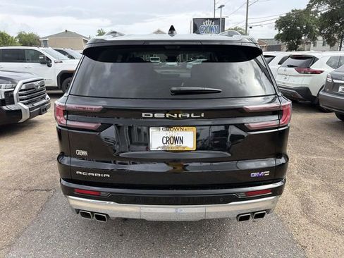 Used 2024 GMC Acadia Denali w/ Super Cruise Package FWD image 8