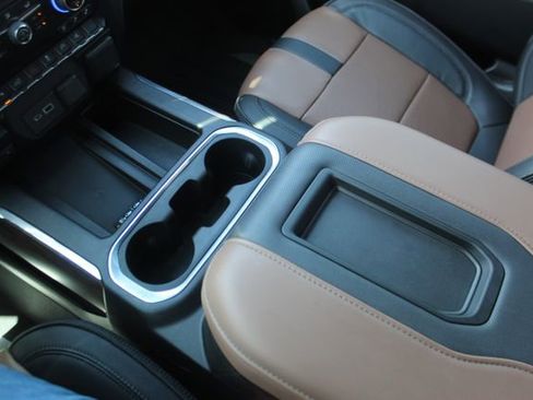 Used 2022 Chevrolet Silverado 1500 High Country w/ Safety Package II image 27