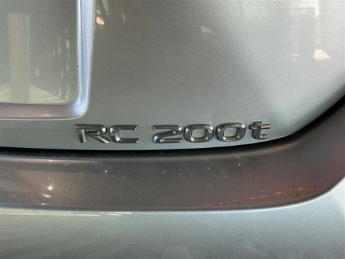 Used 2016 Lexus RC 200t image 23