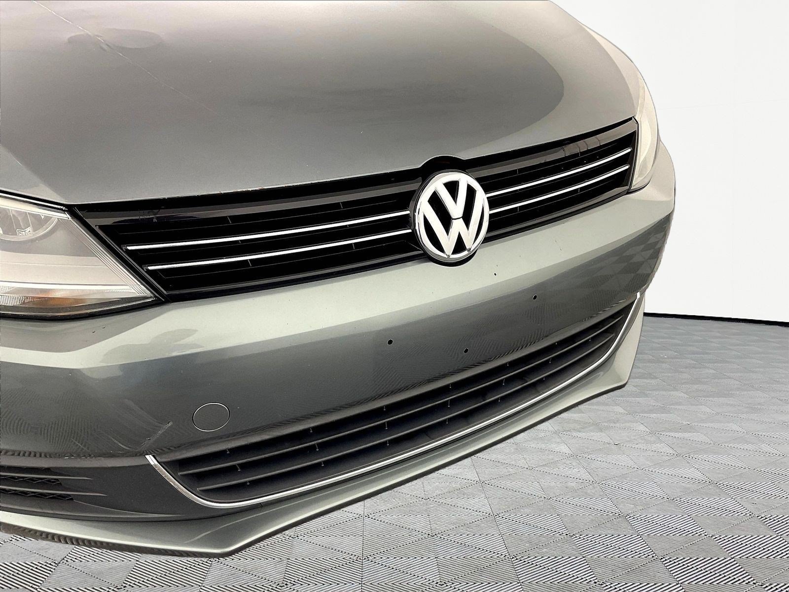 Used 2013 Volkswagen Jetta SE FWD image 31