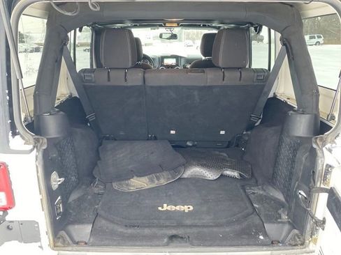 Used 2016 Jeep Wrangler Unlimited Sahara w/ Dual Top Group image 19