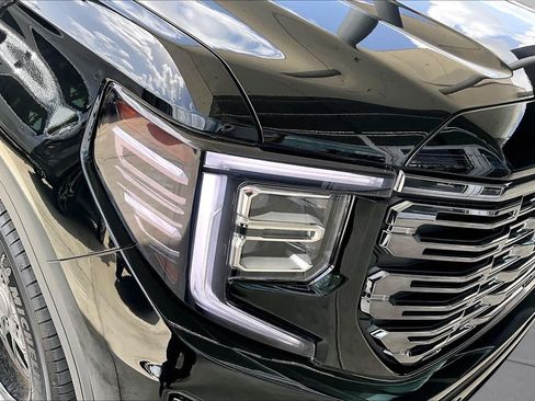 Used 2025 GMC Sierra 1500 Denali Ultimate AWD/4WD image 24