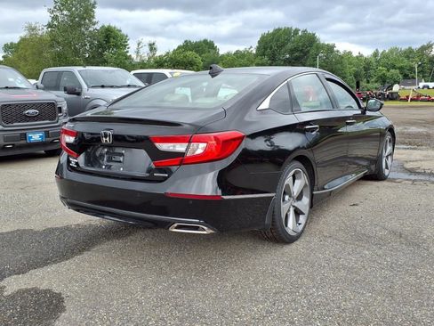 Used 2018 Honda Accord Touring image 5