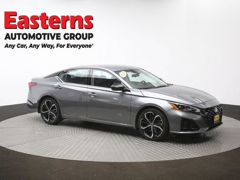 Used 2023 Nissan Altima 2.5 SR FWD image 47