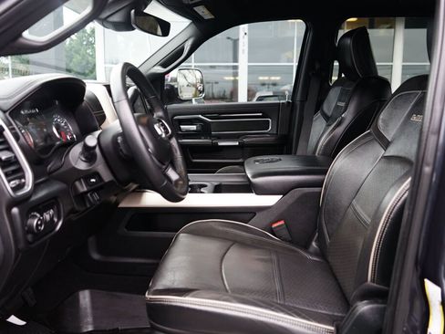 Used 2019 RAM 2500 Laramie image 11