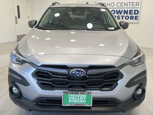 Certified 2025 Subaru Crosstrek 2.5i Limited w/ Crosstrek Mirror Package image 3