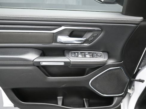 Used 2024 RAM 1500 Laramie RWD image 11