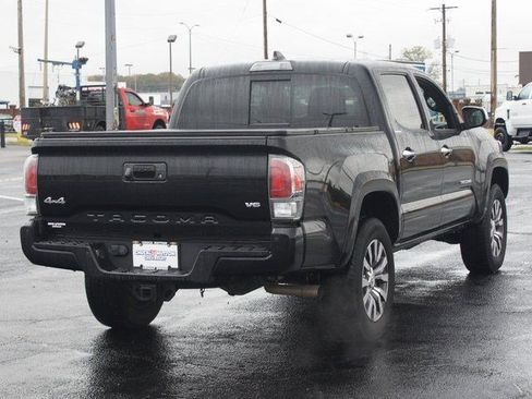 Used 2022 Toyota Tacoma Limited image 23