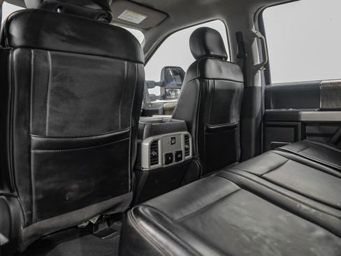 Used 2019 Ford F250 Lariat w/ Lariat Value Package image 37