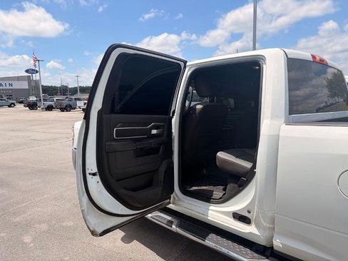 Used 2024 RAM 2500 Big Horn w/ Off Road Package AWD/4WD image 29