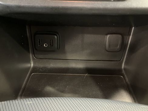 Used 2020 Chevrolet Colorado Z71 image 17